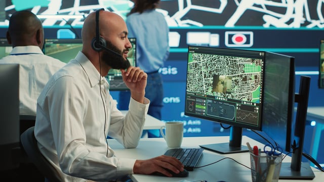 Abu Dhabi Mobility Launches Central Control Room To Monitor Autonomous Vehicles
