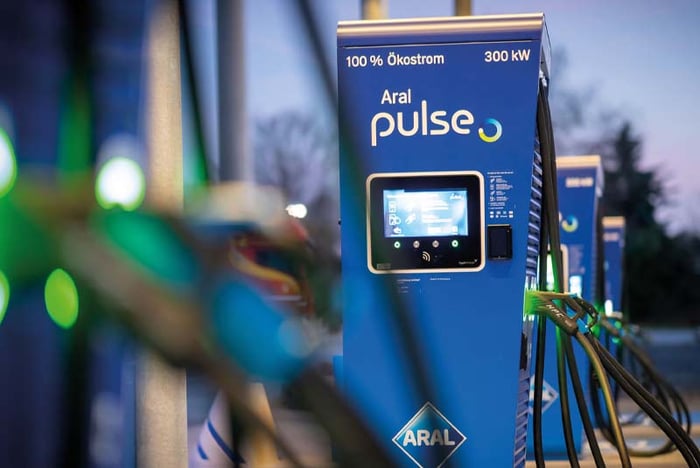 Aral Pulse EVCharging Station