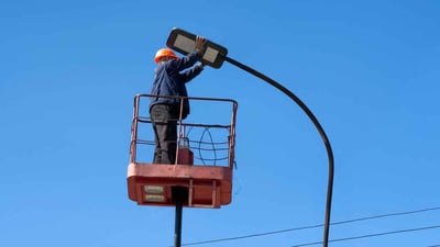 The Challenges of Smart Street Lighting: A US Utility Perspective 