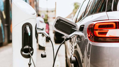 Navigate the Charge: Analysing the EV Infrastructure Market 