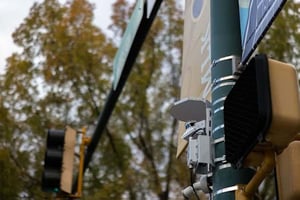 Ouster LIDAR device on traffic light