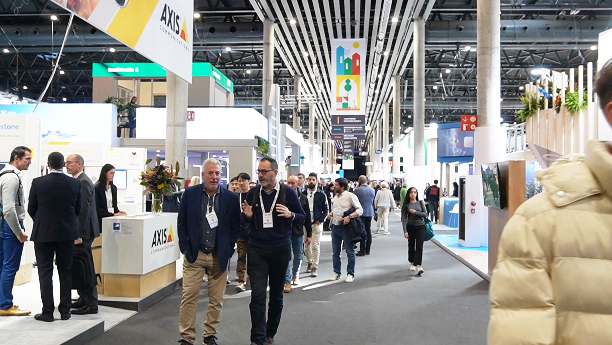 Are Smart City solutions’ future development driven by software or hardware?