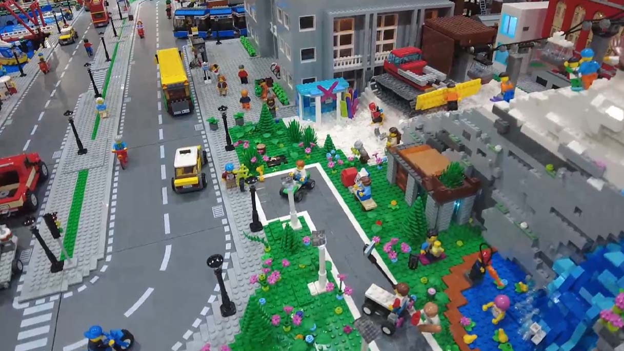We visited FIWARE's LEGO City at SCEWC21