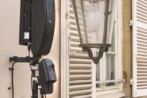 Upciti traffic management device