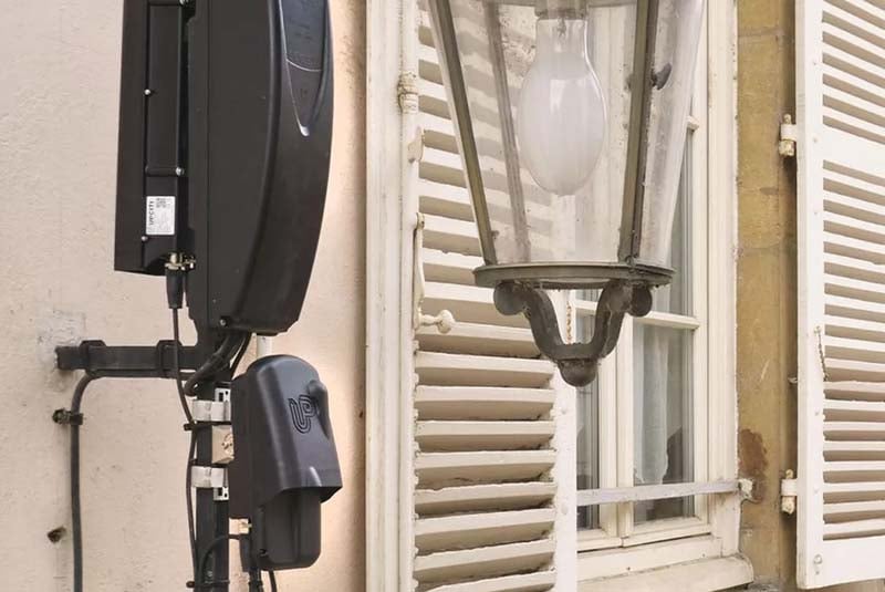 Upciti traffic management device