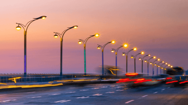 Specifying Interoperability for an Advanced Smart City Management Platform