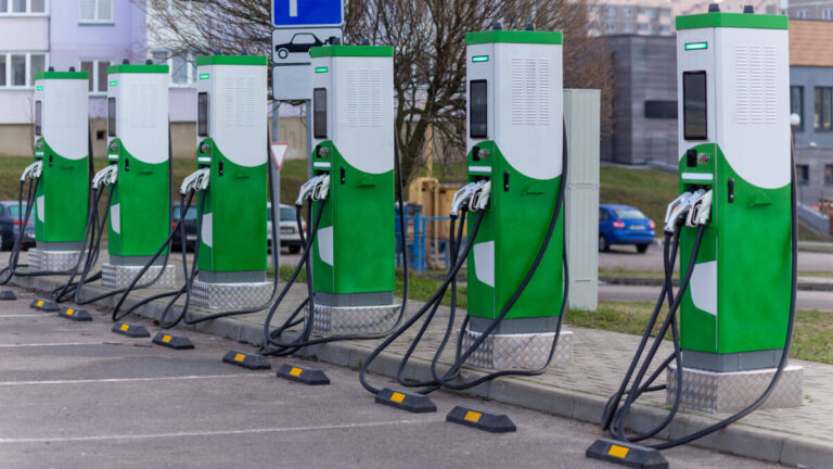EZO Secures €150M Senior Debt Facility For 3,000 EV Charge Points In UK And Ireland