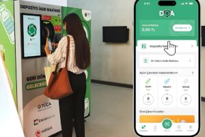 Woman using a TUCA reverse vending machine next to a smartphone displaying the DNA deposit return system mobile app.